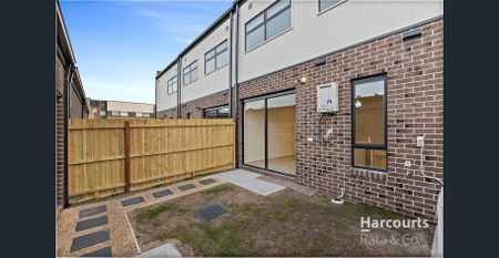 Comfort, Space & Convenience in the Heart of Wollert - Photo 5