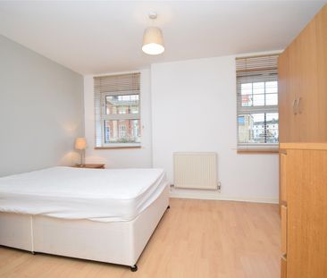 St. Christophers Walk, Wakefield - Photo 3