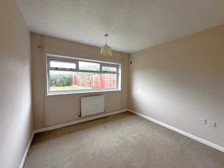3 bedroom detached bungalow to rent - Photo 5
