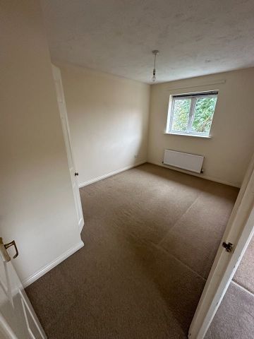 3 Bed Semi-Detached House, Seacole Close, LE3 - Photo 4