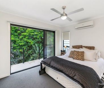 Luxurious home with splendid view - Photo 3