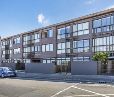 Welcome to apartment 206 in Vedado Apartments. - Photo 3