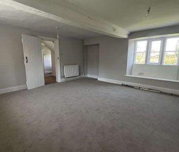 A beautifully renovated three double bedroom semi-detached period c... - Photo 3