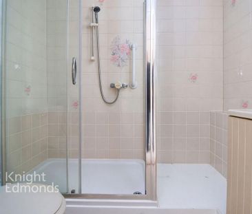 1 bedroom retirement property to rent - Photo 3