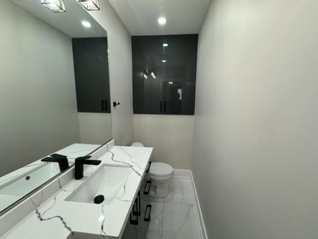 For Lease - 221 Acton Avenue, Toronto, Ontario - Photo 3