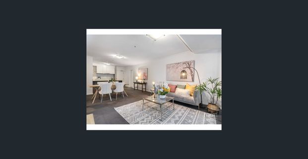 Spacious Two Bedroom Apartment in Central Southbank! - Photo 1