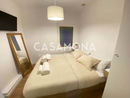 Co-Living Room with a Private Bathroom Perfectly Located on La Rambla - Photo 4