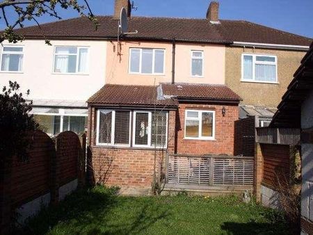 Shaldon Road, Edgware, HA8 - Photo 3
