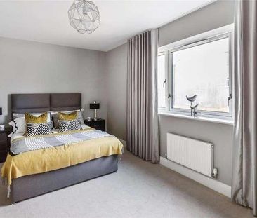 Woking, Surrey, GU22 - Photo 4