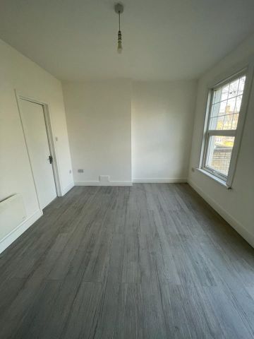 Studio Flat, Linthorpe Road, N16 - Photo 4