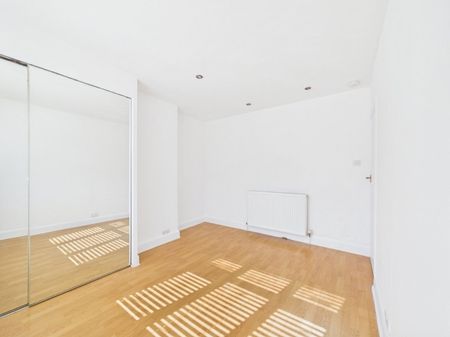 Mafeking Road, Wraysbury, Staines-upon-Thames,TW19 - Photo 3