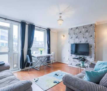 2 bedroom flat to rent - Photo 2