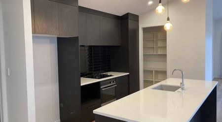 Family Home in Rototuna North - Photo 3