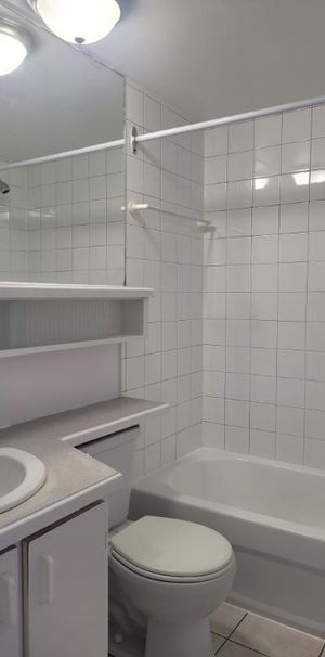 Studio chauffé, eau chaude, poêle, frigo - Photo 1