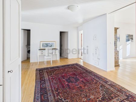 Exclusive & central: Renovated 3.5-room apartment with 180° Lake Constance view - Photo 4