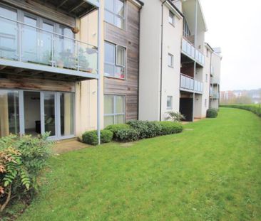 WOW, what a rare opportunity! This lovely apartment boasts a ground... - Photo 2