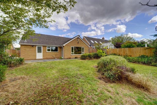 2 bedroom semi-detached bungalow to rent - Photo 1