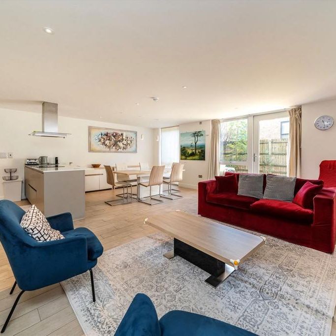 2 bedroom flat to rent - Photo 1