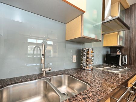 For Lease - 459 Kerr Street Unit# 302, Oakville, Ontario - Photo 2