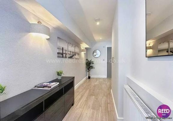 2 bedroom property to rent in London - Photo 1