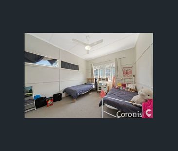 Beautiful Home Located in Keperra - Photo 3