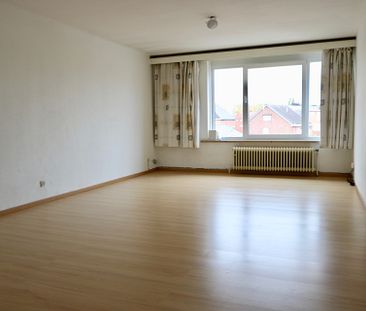 Centraal gelegen appartement op de tweede verdieping met garage! - Photo 3