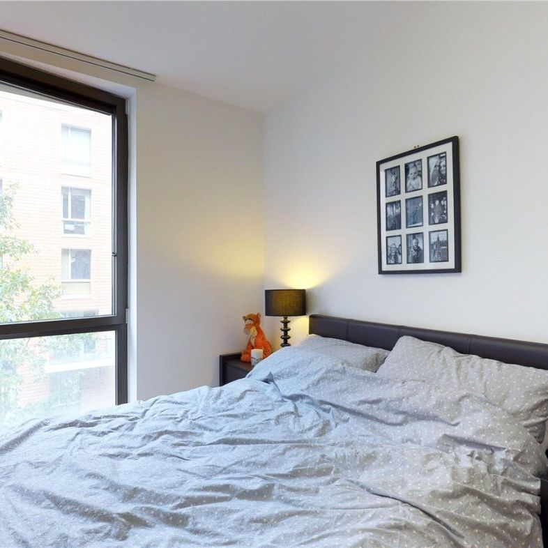 Nelsons Walk, Bromley By Bow, London, E3 - Photo 1