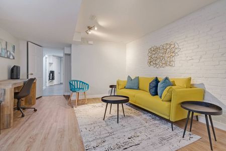 1-108 Strathcona Ottawa Canada - Photo 4