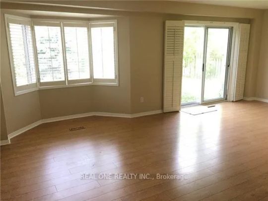 Detached Home For Lease | W9048314 - Photo 1