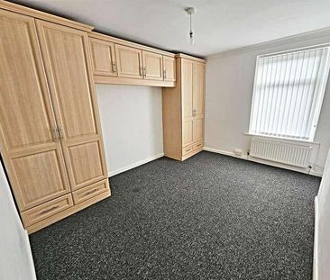 Owen Street, Rhydyfelin, Pontypridd, CF37 - Photo 6