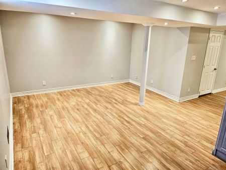 For Lease - 3366 Covent Crescent, Mississauga, Ontario - Photo 3