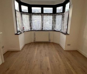 Joydon Drive, Chadwell Heath, RM6 - Photo 4