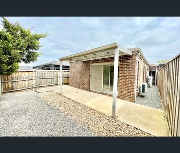 47 Twain Way, Fraser Rise, Vic 3336 - Photo 4