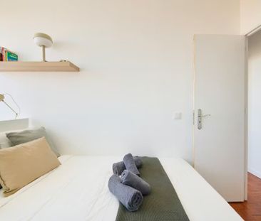 Rua Latino Coelho, Lisbon, Lisbon 1050-132 - Photo 5