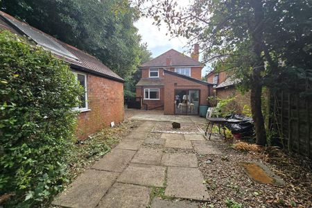 5 bedroom detached house to rent - Photo 2