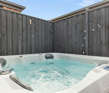 20 Hartney Avenue, Pakenham VIC 3810 - House For Rent | Domain - Photo 4