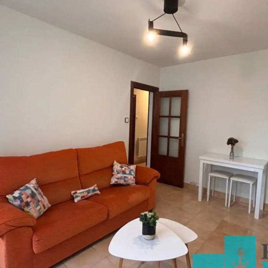 Piso de alquiler en Calle República de Colombia, 20, Zona Playa - Photo 1