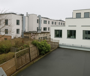 Camden High Street - Photo 2