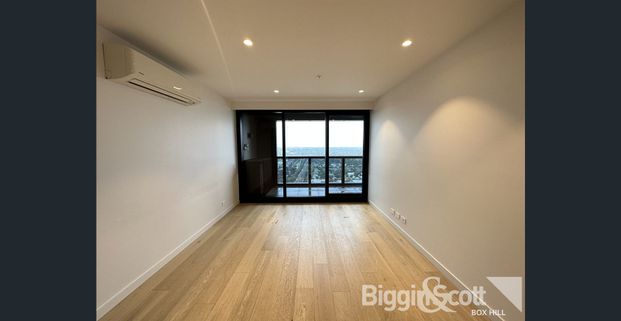 Spacious & Modern Living in The Heart of Box Hill! - Photo 1