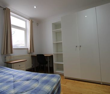 3 Bed Terraced House, Livingstone Road, CR7 - Photo 5