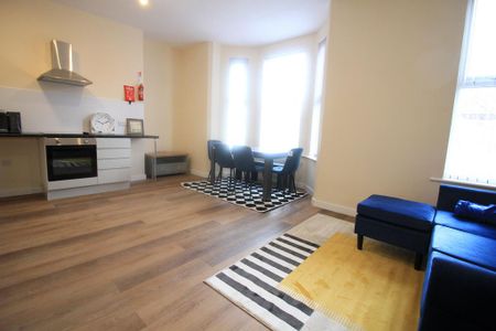 2 bedroom terraced house to rent - Photo 3
