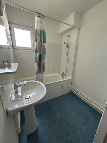 Location Appartement 3 pièces 56m² HAGETMAU 40700 - Photo 2