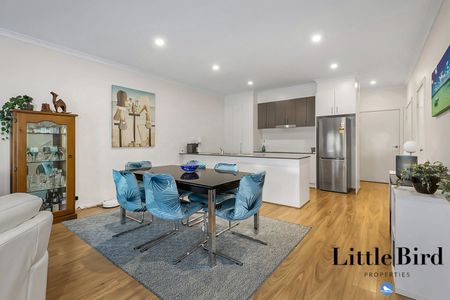 22 Edgeworth Parade, Coombs ACT 2611 - Townhouse For Rent | Domain - Photo 3