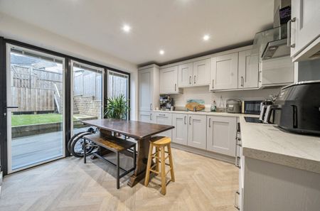 3 bedroom house to rent - Photo 3