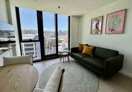 One Bedroom Apartment With Sun and Views - Photo 2