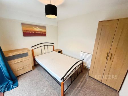 House share to rent - Photo 3