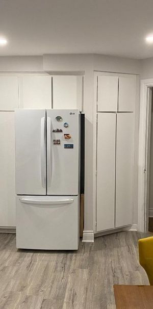 LUMINEUX ET SPACIEUX 4 1/2 DISPONIBLE LE 1ER FÉVRIER OU LE 1ER MARS 2026. - Photo 1