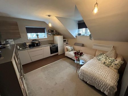 The Village, Kidderminster, Chaddesley Corbett - Photo 3