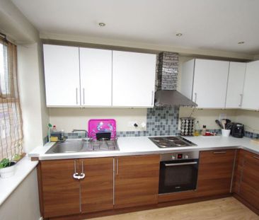 2 bedroom flat to rent - Photo 6