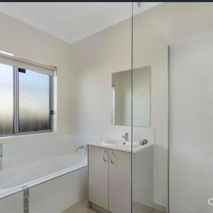 1/2 Pongamia Parade, 4818, Mount Low Qld - Photo 2